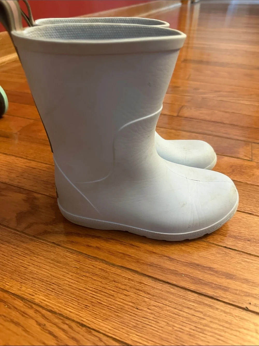totes Kids Light Gray Rain Boots with Rear Pull Tabs